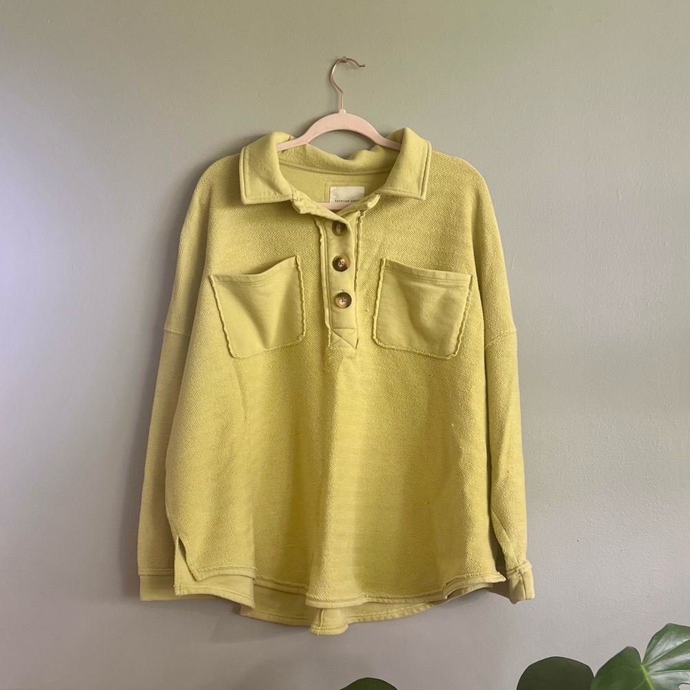 American Eagle Outfitters Green Big Hug Shirt